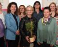 Bild: gf
Neuwahlen im FU-Kreisverband Amberg Stadt. Unser Bild zeigt (von links) Christine Heinrich, Elisabeth Lanzinger, Andrea Nagler, Tatjana Herrmann, Susanne Herding, Birgit Barth, Beate Wollmann, Kathrin Fischer und Gertraud Neiswirth.