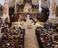 Bild: hmr
Ein eindrucksvolles Bild bot die vollbesetzte Basilika bei der feierlichen Kreisseniorenmaiandacht. Es wurden sogar extra noch Stühle aufgestellt.