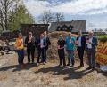Bild: FWG Speichersdorf/exb
Die FWG Speichersdorf zeigt zusammen mit Thorsten Glauber und Florian Wiedemann dem geplanten Heizungsaustausch die Rote Karte: (von links) Tanja Scherm, Gerhard Kreutzer, Thorsten Glauber, Gernot Hammon, Thorsten Neugirg, Klaus Pühl, Florian Wiedemann und Hans Schmid.