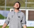 Archivbild: Hubert Ziegler
Das darf nicht wahr sein: Kai Hempel muss seine Mannschaft jetzt auf eine längere Saison einstellen – die Relegation zur Regionalliga droht.