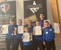 Bild: Vladimir Lukaschewitsch/exb
Die Medaillengewinner des Ringerclubs Amberg (von links): Elias König, Peter Prestel, Stefan Delchmann, Trainer: Peter Leifridt, Jacob König, Leonard Rupp und Leonard Delchmann.