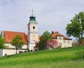 Archivbild: mas
Kloster und Wallfahrtskirche stehen am Wochenende beim Felixfest in Neustadt im Blickpunkt. Drei Tage wird gefeiert.