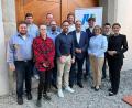Bild: Florian Singer
Der neue JU-Kreisvorstand und seine Ehrengäste (von links): Tobias Neudecker, Pascal Glöckner, Laura Clara Meiser, Thorsten Höcht, Maximilian Großer, Florian Füger, Henner Wasmuth, Martin Preuß, Timo Doleschal, Susanne Hierl, Florian Singer und Marina Kramer.