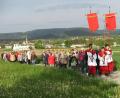 Bild: jzk
Für das Gedeihen der Feldfrüchte beteten die Kemnather beim dritten Bittgang von der Stadtpfarrkirche zur Filialkirche St. Georg nach Oberndorf einen Rosenkranz.