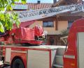 Bild: mde
Für eine Personenrettung wurde die Drehleiter der Kemnather Feuerwehr benötigt.