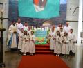 Bild: kki
Die Erstkommunion war vergangenen Sonntag ein ganz besonderer Tag für fünf Jungen und vier Mädchen aus der Pfarrei Auferstehung Christi in Pirk.