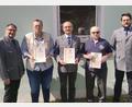 Bild: KSK Niedermurach/exb
Die Vorsitzenden Josef Straller (links) und Matthias Matzke (rechts) ehrten für ihre lange Zugehörigkeit zum Verein: Georg Dietl, Werner Schäffer und Matthias Pirzer (Mitte von links).