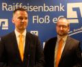 Bild: le
Stefan Solfrank und Thomas Stetter (von links) gehen mit Zuversicht die kommenden Herausforderungen bei der Raiffeisenbank Floß/Flossenbürg an.