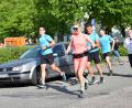 Bild: Bundespolizei 
Vier Polizisten begleiten die Influencerin und Extremsportlerin Joyce Hübner auf einem Marathonabschnitt. Mit dabei sind (von links) Phillip Parton, Tobias Pfeiffer, Joyce Hübner, Robert Hofmeister und Oliver Walch.