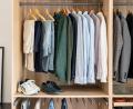 Bild: Susanne Forster
Eine stimmige Farbpalette, schlichte Schnitte und wenige Basisteile zeichnen eine Capsule Wardrobe aus.