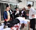 Bild: lg
Im Feldlager beweist Doktor Eisenbarth seine chirurgischen Fähigkeiten. Aber auch hier versuchen Gegner sein heilsames medizinisches Wirken zu hintertreiben.