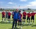 Bild: Dagmar Nachtigall/exb
Trainer Marco Daucher (links) verabschiedete Robert Smith zu SpVgg Greuther Fürth.