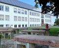 Bild: Gabi Schönberger
Die Grund- und Mittelschule Windischeschenbach könnte schon bald Nachwuchs bekommen. Ein Jugendsozialarbeiter soll den Schülern und Lehrern unter die Arme greifen.