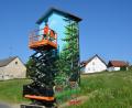 Bild: jr
Mit Hilfe eines Steigers ließ Markus Ronge dieses Kunstwerk in Bad Neualbenreuth entstehen.