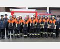 Bild: Markus Rauscher/exb
Einer Leistungsprüfung stellen sich Aktive der Feuerwehr Adlholz (von links): Kreisbrandmeister Michael Iberer, Kreisbrandinspektor Christof Strobl, Gruppenführer Michael Götz, Benedikt Wismet, Klaus Meiler, Karl Graf, Nadine Winklmann, Maschinist Christian Winklmann, Peter Ebensberger, Matthias Köstler, Florian Siegler, Matthias Siegler, Manuel Heindl, Daniel Weiß, Markus Kilp und Kommandant Reinhard Bauer.