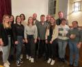 Bild: Kolping Kemnath/exb
Das Leitungsteam mit den neuen Mitgliedern und den Spendenempfängern: Theresa Kennel, Karolin Bosch, Mirjam Müller, Martina Memmel, Stefanie Braun, Hans Zaus, Markus Heser, Georg Panzer, Sophia Kennel, Pfarrer Thomas Kraus, Traudl Panzer und Esist Kirikkays (von links).