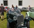Bild: dob
Am Sonntag, 11. Juni, wird sich für alle Freunde des alten mobilen Glanzes wieder das Herz öffnen. Im Schlosshof stellen die Oldtimerfreunde wieder Automobile und Motorräder aus längst vergangener Zeit aus.