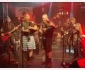 Auch die siebenköpfige Mittelalter-Rock-Gruppe "Rammeschucksn" aus Floß steht beim Auftaktkonzert zum Flosser Heimatfest auf der Bühne der Chipsihalle. Die Band stellt das eigens für dieses Jahr produzierte Lied „Floß“ samt Musikvideo vor.
