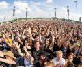 Bild: Daniel Karmann/dpa
Besucher beim Open-Air-Festival „Rock im Park“.