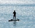 Symbolbild: Matthias Balk/dpa
Ein Stand-Up-Paddler ist am Stausee in Happurg bestohlen worden.