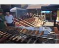 Bild: fz
Fisch mit Musik. Leckere Makrelen vom Grill und dazu die Klänge aus zehn Alphörnern. Die Fischerfreunde Neuhaus-Windischeschenbach haben ein gelungenes zweitägiges fest organisiert.