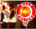 Symbolbild: Daniel Bockwoldt/dpa
Bei einer Kontrolle haben Fahnder der Grenzpolizei Drogen gefunden.