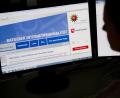 Symbolbild: Julian Stratenschulte/dpa
Trotz regelmäßiger Warnungen der Polizei werden immer wieder Internet-Nutzer von Kriminellen geschädigt.