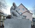 Bild: Julia Nerb
Das Kriegerdenkmal in St. Barbara sorgte vor 70 Jahren rund um den Stadtteil Luitpoldhöhe für Diskussionen und Gesprächsstoff.