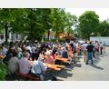 Bild: kki
Bratwürste und Kraut schmecken auch bei sommerlichen Temperaturen, so wie am Pirker Pfarrfest am Fronleichnamstag.