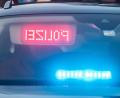Symbolbild: Armin Weigel/dpa
Die Fräskante auf einer gesperrten Straße sorgte erneut für den Sturz eines Motorradfahrers. Laut Polizei wurde dabei die Beifahrerin schwer verletzt.