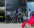 Bild: Wolfgang Steinbacher
Das alte Parkdeck an der Marienstraße verkommt zusehends. Jetzt hat es ein unbekannter Streetart-Künstler mit einem Graffito "aufgepeppt".
