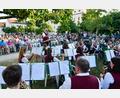 Bild: Petra Hartl
Bei den Sonntagsserenaden im Maltesergarten Amberg spielte die Blasmusik Gebenbach bestens auf.