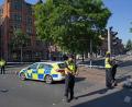 Bild: Jacob King/PA Wire/dpa
Polizisten sperren die Kreuzung von Maid Marian Way und Upper Parliament Street wegen eines "schwerwiegenden Vorfalls".