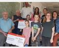 Bild: dob
Mehr als 300 Euro gehen jeweils an die Kinderkrebshilfe in der Region Oberpfalz Nord und an die Vohenstraußer Tafel.