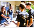 Bild: war
Fußball trifft auf Ausbildungsbetriebe der Region. Am 1. Juli findet in Etzenricht zum zweiten Mal der Messe-Cup statt, ein Jugendfußballturnier, bei dem die jungen Spieler auch Unternehmen kennenlernen können.