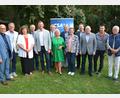 Bild: jr
Mit dieser Mannschaft geht der CSA-Kreisverband Tirschenreuth in die kommenden zwei Jahre: (von links) Alfred Scheidler, Reiner Meier, Olga Luft, Vorsitzender Huberth Rosner, Franz Stahl, Ulrike Meier, Roland Grillmeier, Rita Ponnath, Maria Rabenbauer, Martin Hecht, Andreas Malzer und Hans-Werner Schmid.