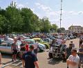 Bild: bsc
Dicht drängten sich am Sonntag Oldtimer und Besucher beim ersten Old- und Youngtimertreffen in Friedenfels.