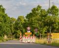 Bild: Susanne Forster
Im Dezember vergangenen Jahres kam es auf der Kreisstraße TIR 3 zwischen Steinmühle und Königshütte zu einem Steinschlag. Seitdem ist die Straße für Fußgänger, Auto- und Radfahrer gesperrt.