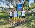 Bild: sil
Daumen hoch bei Silke Fersch, Stefan Pohlers, Gabi Keck und Franziska Keck (von links). Sie waren bei den deutschen Meisterschaften im Biathle und Triathle erfolgreich.