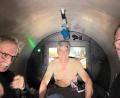 Bild: Arthur Loibl
Vor zwei Jahren saß der Straubinger Arthur Loibl (r.) selbst im U-Boot "Titan": Damals mit ihm an Bord, zwei der heute Vermissten: der weltberühmte französische Tiefseeforscher Paul-Henry Nargeolet (l.) und OceanGate-Chef Stockton Rush