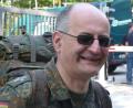 Bild: Archiv Berzl/exb
Pfarrer Alois Berzl im Jahre 2011 als Militärpfarrer bei der Gebirgsausbildung in Bad Reichenhall. Der Priester ist viel rumgekommen, war unter anderem auch in Afghanistan im Einsatz.