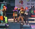 Bild: stg
Die Performance des „Panik-Paten“ und Udo-Lindenberg-Doubles Rudi Wartha wurde teilweise von Tänzerinnen und vom Kinderchor „Coole Socken“ unterstützt.