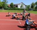 Bild: Kathrin Schmidt
Die Kinder zusammen mit Hermann König, dem Ideengeber für das Kettcar-Projekt.