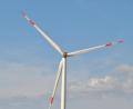 Bild: no
Unmittelbar neben der A6 steht dieses Windrad, eines von fünf im Windpark Illschwang.