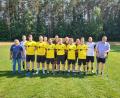 Bild: bgü
Die Neuzugänge beim SV Kauerhof mit Funktionären und Trainern.