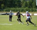 Bild: Michael Sandner/Amberg Mad Bulldogs
Die entscheidende Szene 1,4 Sekunden vor Schluss: Ambergs Quarterback Josh Mills (Mitte) setzte zum Touchdown an, wurde aber gestoppt.