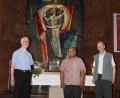 Bild: heb
Pater Klaus Kniffki, Pater Präses Yoseph Bugalit Barat und Pater Helmut Stadermann (von links) wohnen im Missionshaus St. Peter. Sie freuen sich auf Sonntag, 2. Juli. An diesem Tag feiern die Steyler Missionare das 60. Jubiläum der Dreifaltigkeitskirche.