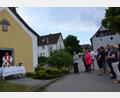 Bild: gi
Die Dorfgemeinschaft Ödpielmannsberg feierte das Patrozinium ihrer Kapelle zu Ehren der Heiligen Johannes und Paulus vor dem Kirchlein am Dorfplatz.