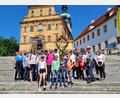 Bild:  Susanne Winterl
Die Pilgergruppe vor der Wallfahrtskirche auf dem Mariahilberg.