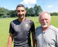 Bild: fpoz
Jürgen Hummer übernimmt als Trainer den A-Klassisten SV Poppenreuth II. Sehr zur Freude des Vorsitzenden Heribert Pickert.